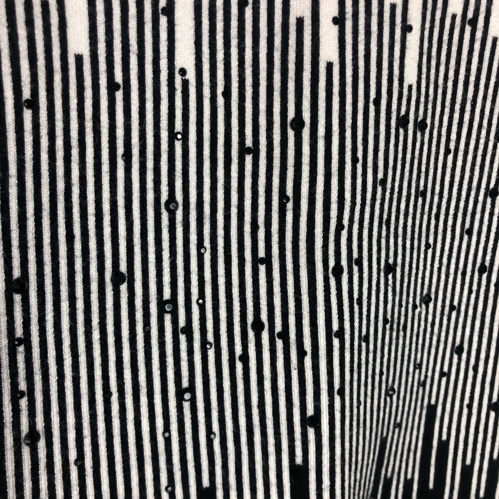 ☀️Alfani black and white embellished sweater ☀️ - Picture 2 of 4